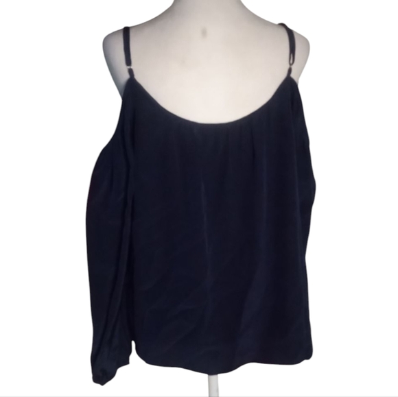 Lilly Pulitzer Navy Blue Off The Shoulder Candice Blouse Adjustable Silk Small - Picture 4 of 8